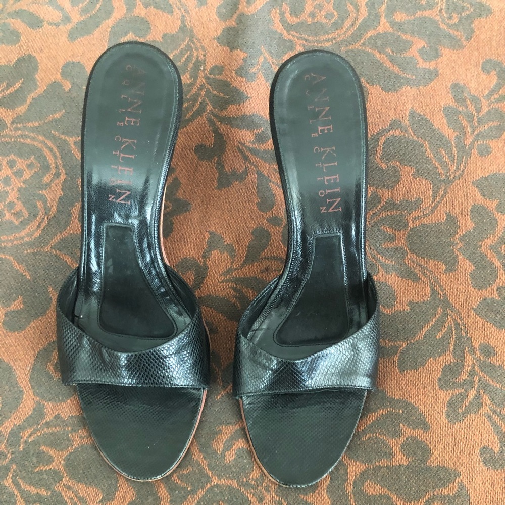 Anne Klein faux snakeskin black leather.
